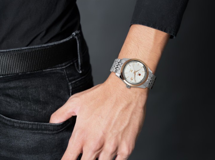 Obrázek Rado HyperChrome Classic Automatic