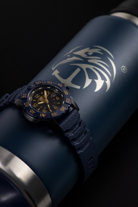 Obrázek Luminox Navy SEAL Foundation 3250 Back to the Blue Series