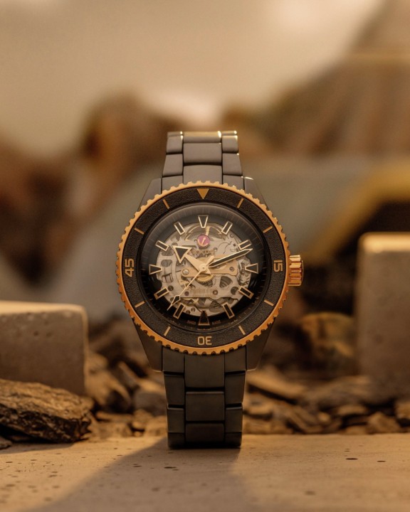 Obrázek Rado Captain Cook High-Tech Ceramic Skeleton